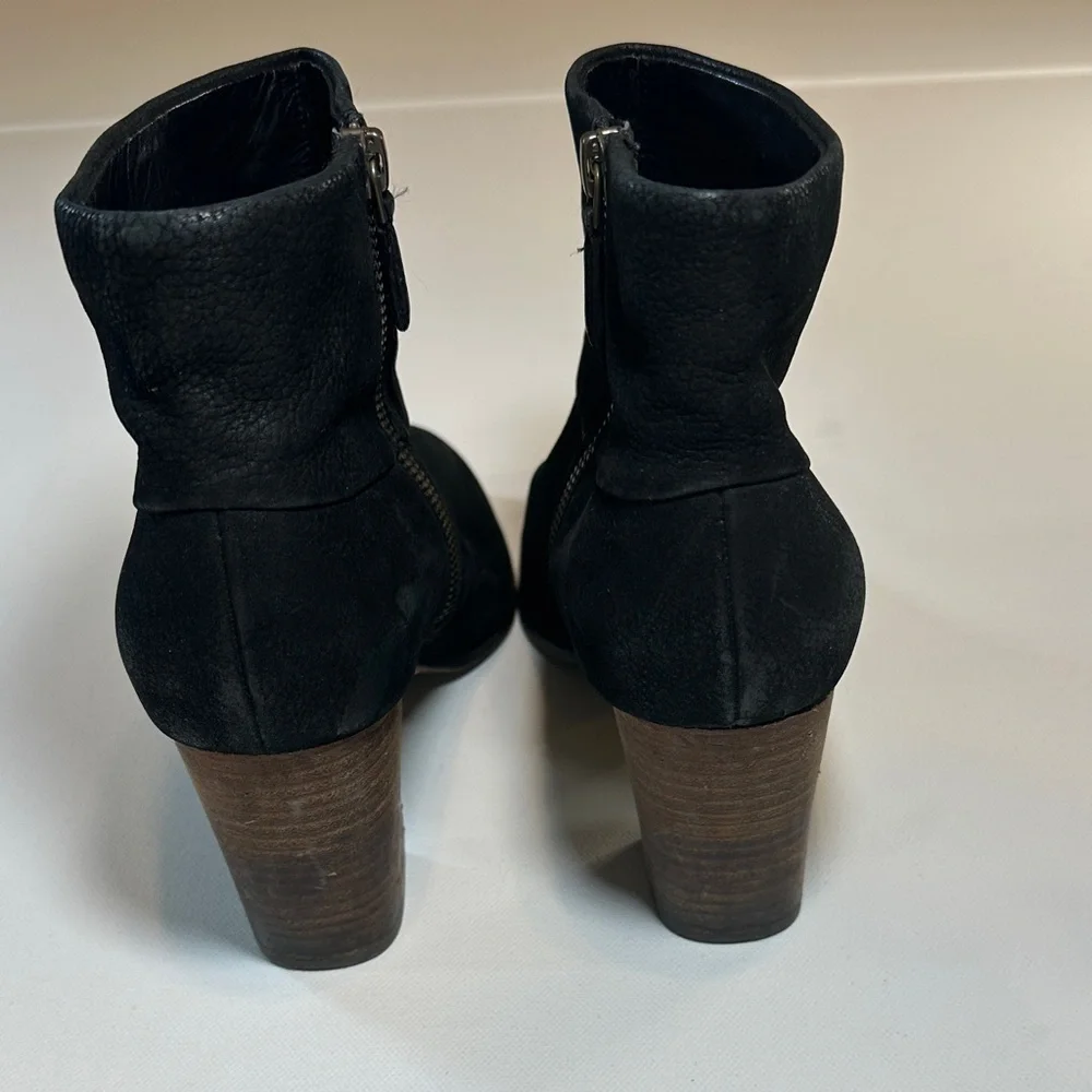 Cole Hann / Nike Air Black Suede Leather Verdi Bootie Size 8